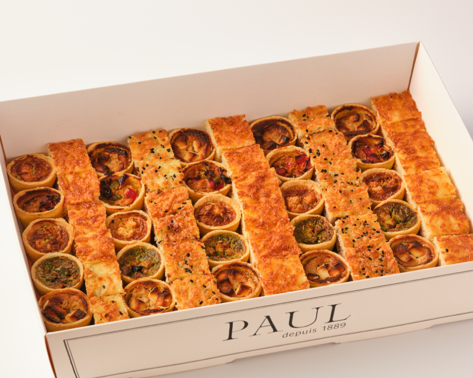 Plateau De Mini Quiches & Croques - 65 Pieces front view